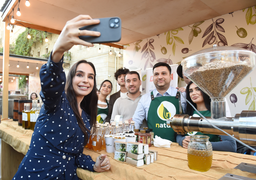 “ART Weekend” çərçivəsində “Püstə: canlı irs” performansı təqdim edilib (FOTO)