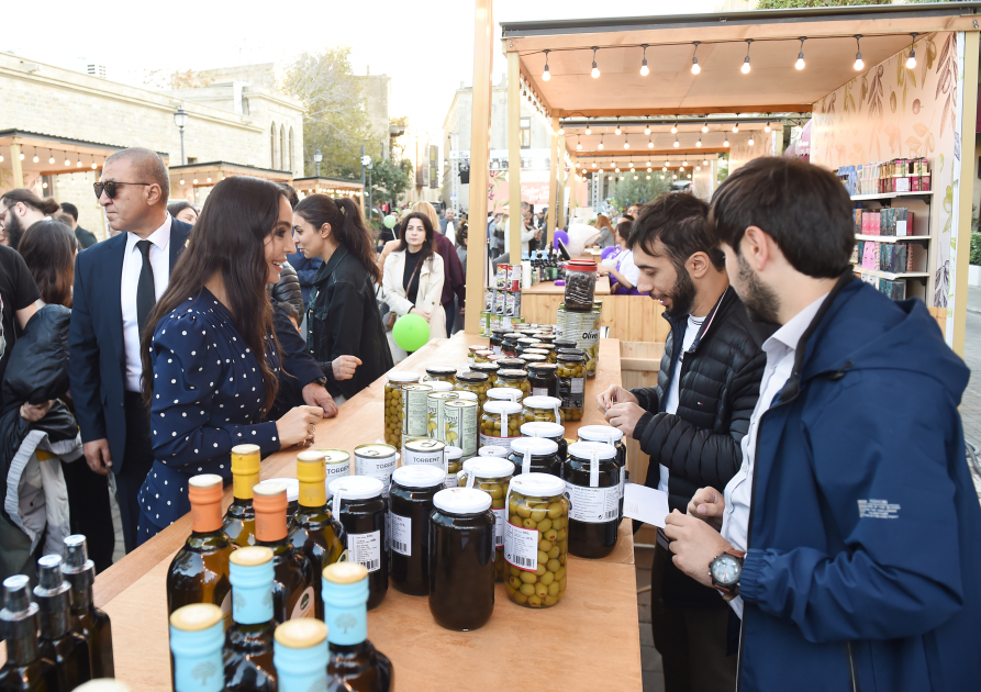 “ART Weekend” çərçivəsində “Püstə: canlı irs” performansı təqdim edilib (FOTO)