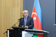 UNEC-də Azərbaycan Milli Elmlər Akademiyasının 80 illik yubileyi qeyd olunub (FOTO)