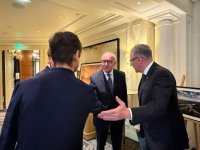 Paris Sülh Forumu çərçivəsində Azərbaycanın təbiətinə və iqlim çağırışlarına həsr olunmuş sərgi keçirilib (FOTO)