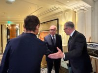 Paris Sülh Forumu çərçivəsində Azərbaycanın təbiətinə və iqlim çağırışlarına həsr olunmuş sərgi keçirilib (FOTO)