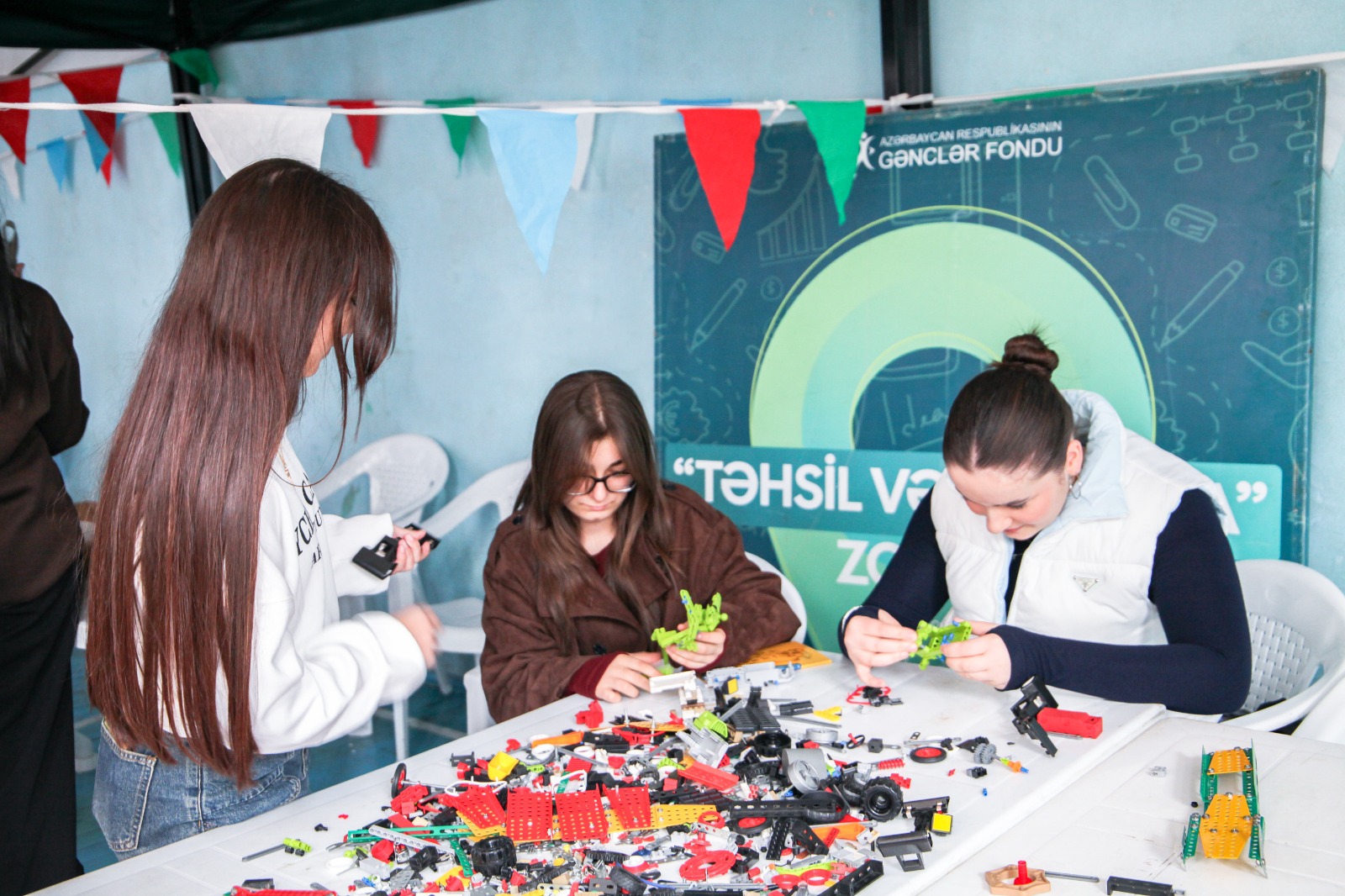 “Səyyar Gənclər Xidməti” layihəsi Qusar gənclərinə xidmət göstərib (FOTO)