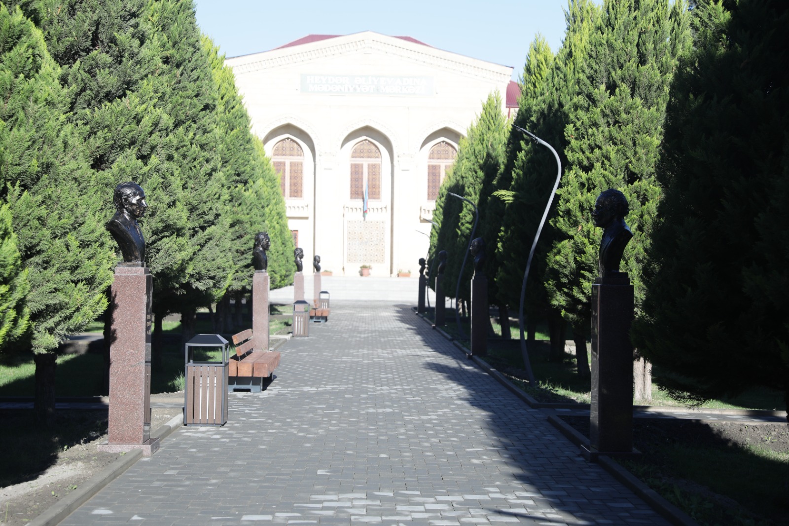 Xaçmaz şəhərində Mədəniyyət və istirahət parkı əsaslı təmir olunub (FOTO)