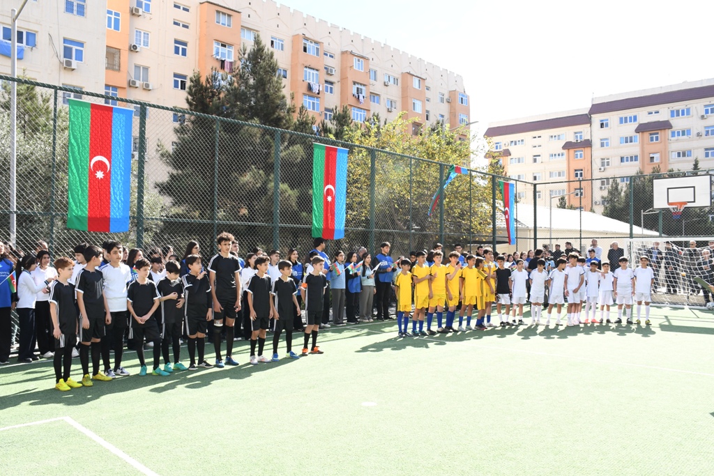 Paytaxtın abad məhəllələrində mini futbol yarışları başa çatıb (FOTO)
