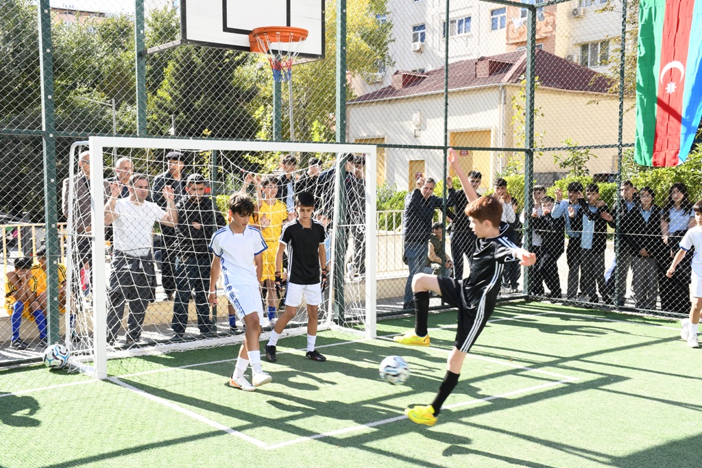 Paytaxtın abad məhəllələrində mini futbol yarışları başa çatıb (FOTO)