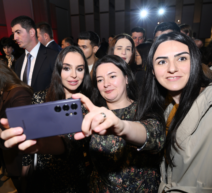 “Art Weekend” çərçivəsində “Nəfəs – söz və səsin vəhdəti” adlı növbəti layihənin təqdimatı keçirilib (FOTO)