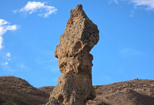 Şərqi Zəngəzurun möcüzəsi: Laçının Kapadokiyası (FOTO)
