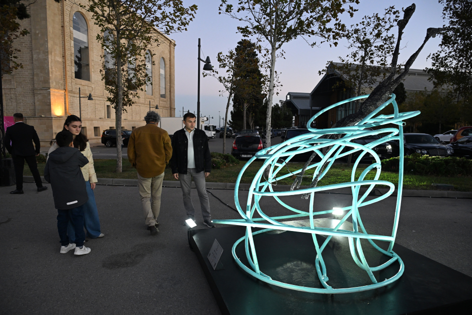 “Art Weekend” festivalı çərçivəsində Daş Salnamə Muzeyində sərgilər açılıb (FOTO)