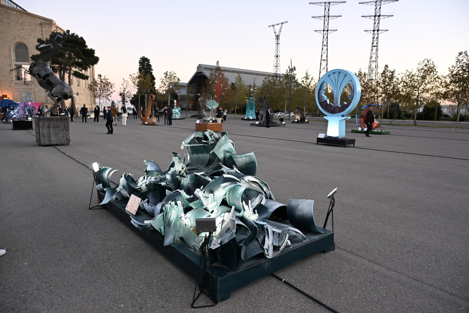 “Art Weekend” festivalı çərçivəsində Daş Salnamə Muzeyində sərgilər açılıb (FOTO)