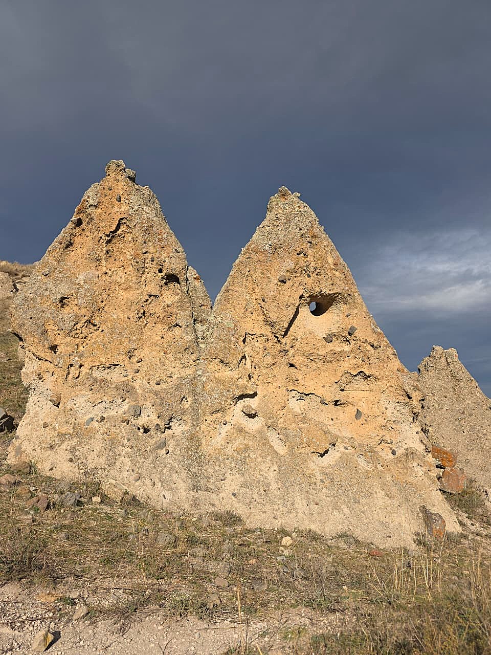 Şərqi Zəngəzurun möcüzəsi: Laçının Kapadokiyası (FOTO)