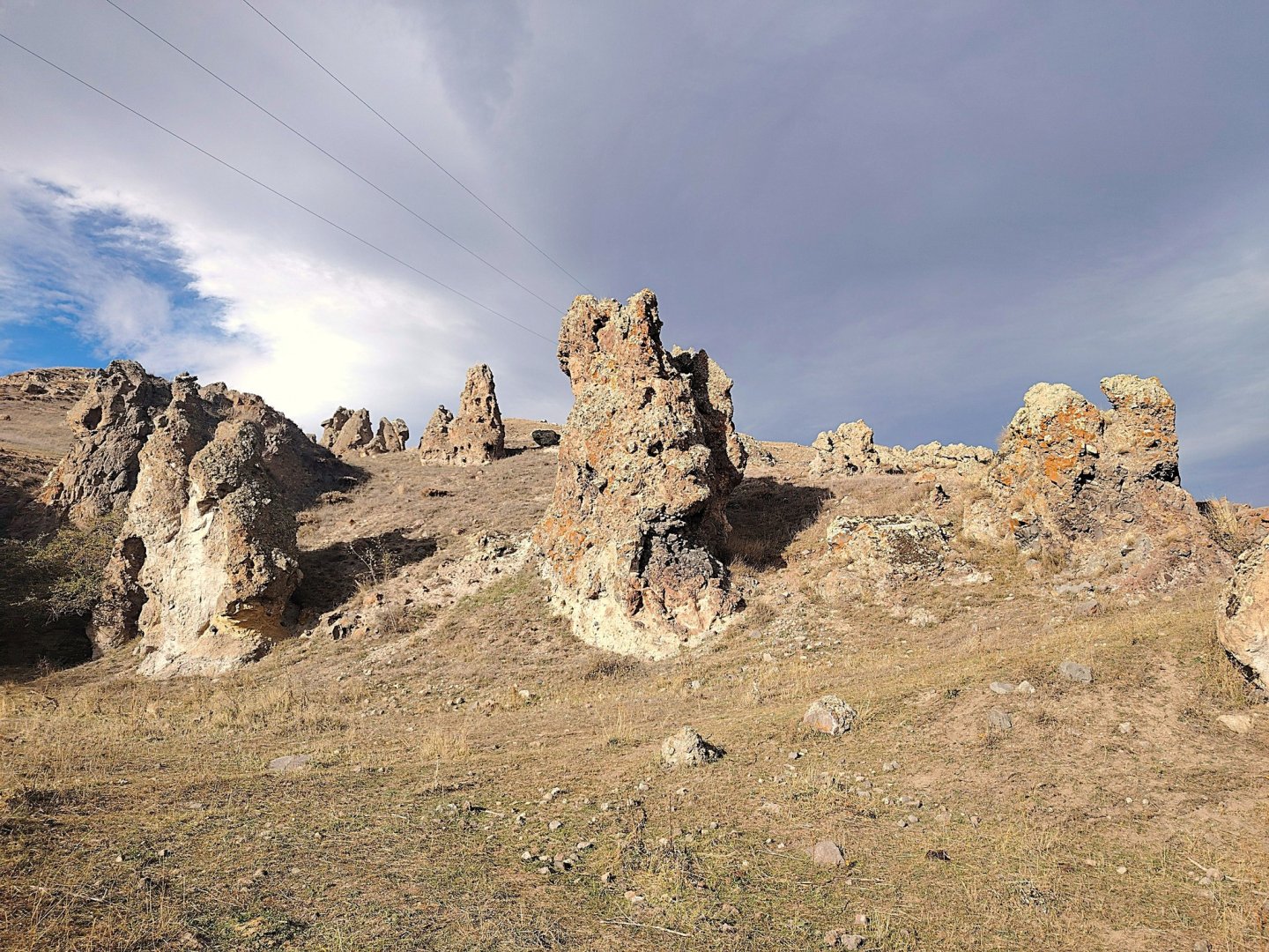 Şərqi Zəngəzurun möcüzəsi: Laçının Kapadokiyası (FOTO)