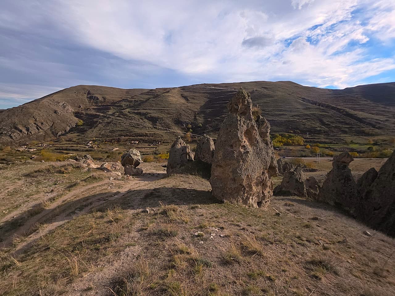 Şərqi Zəngəzurun möcüzəsi: Laçının Kapadokiyası (FOTO)