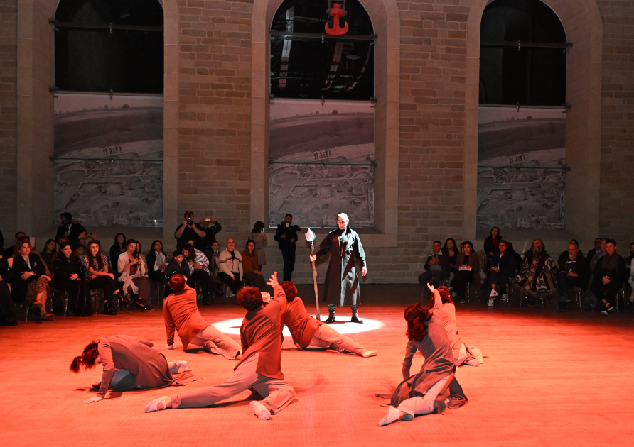Daş Salnamə Muzeyində “Suyun sirri” pantomim tamaşası təqdim olunub (FOTO)