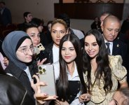 “Art Weekend” çərçivəsində “Nə qədər kifayətdir?” adlı inklüziv rəqs tamaşası təqdim edilib (FOTO)