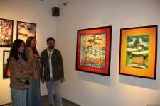 “Bakıya Uçuş. İncəsənət Həftəsonu. Gələcəyi İNDİ Duy” layihəsi çərçivəsində “Axın halı” adlı incəsənət sərgisi açılıb (FOTO)