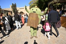 İçərişəhərdə Zeytun Festivalı davam edir (FOTO)
