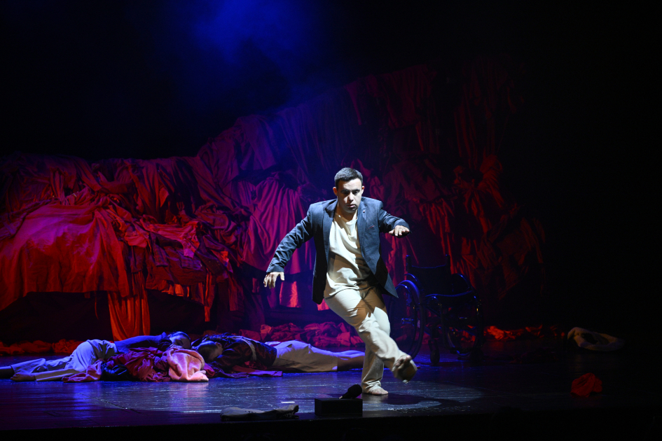 “Art Weekend” çərçivəsində “Nə qədər kifayətdir?” adlı inklüziv rəqs tamaşası təqdim edilib (FOTO)