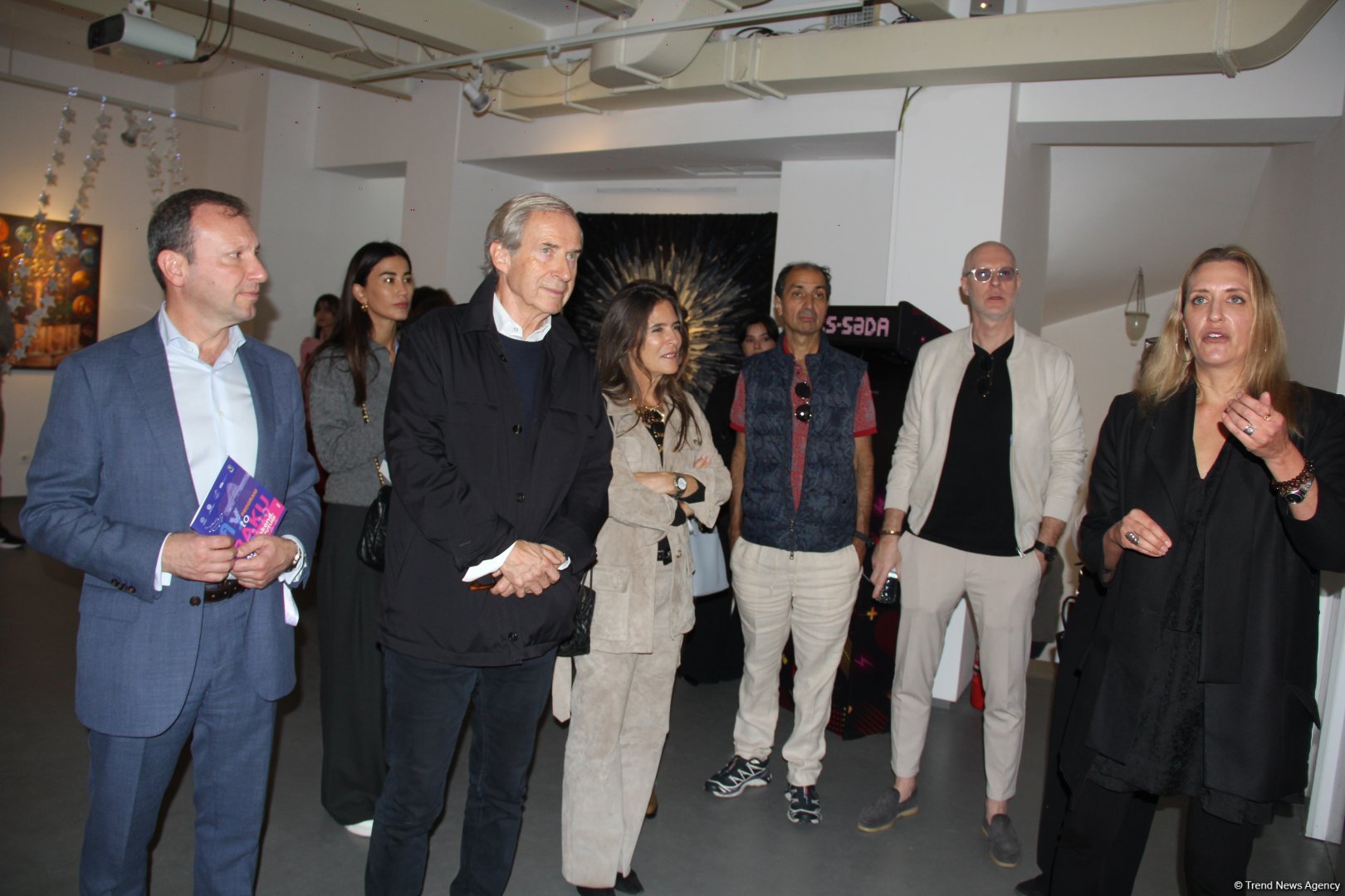 “Bakıya Uçuş. İncəsənət Həftəsonu. Gələcəyi İNDİ Duy” layihəsi çərçivəsində “Axın halı” adlı incəsənət sərgisi açılıb (FOTO)