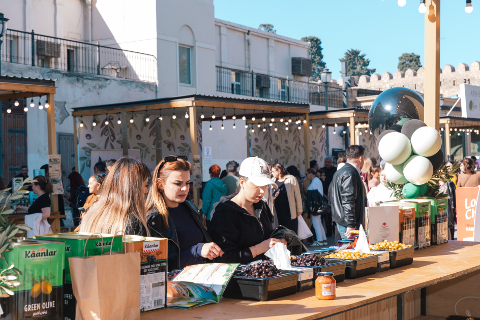 İçərişəhərdə Zeytun Festivalı davam edir (FOTO)