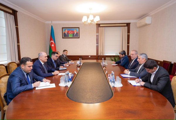 Ali Məclis sədrinin birinci müavini Bəxtiyar Məmmədov İranın Azərbaycandakı səfiri ilə görüşüb