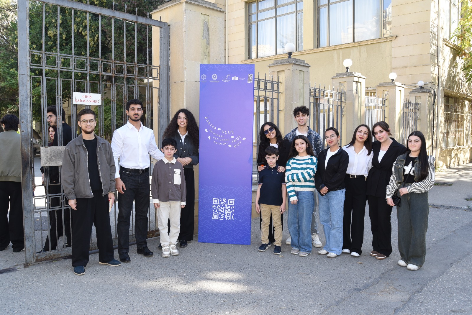 Bakıda "Art Weekend" festivalı çərçivəsində Azərbaycan Dövlət Rəssamlıq Akademiyasında açıq qapı günləri keçirilib (FOTO)