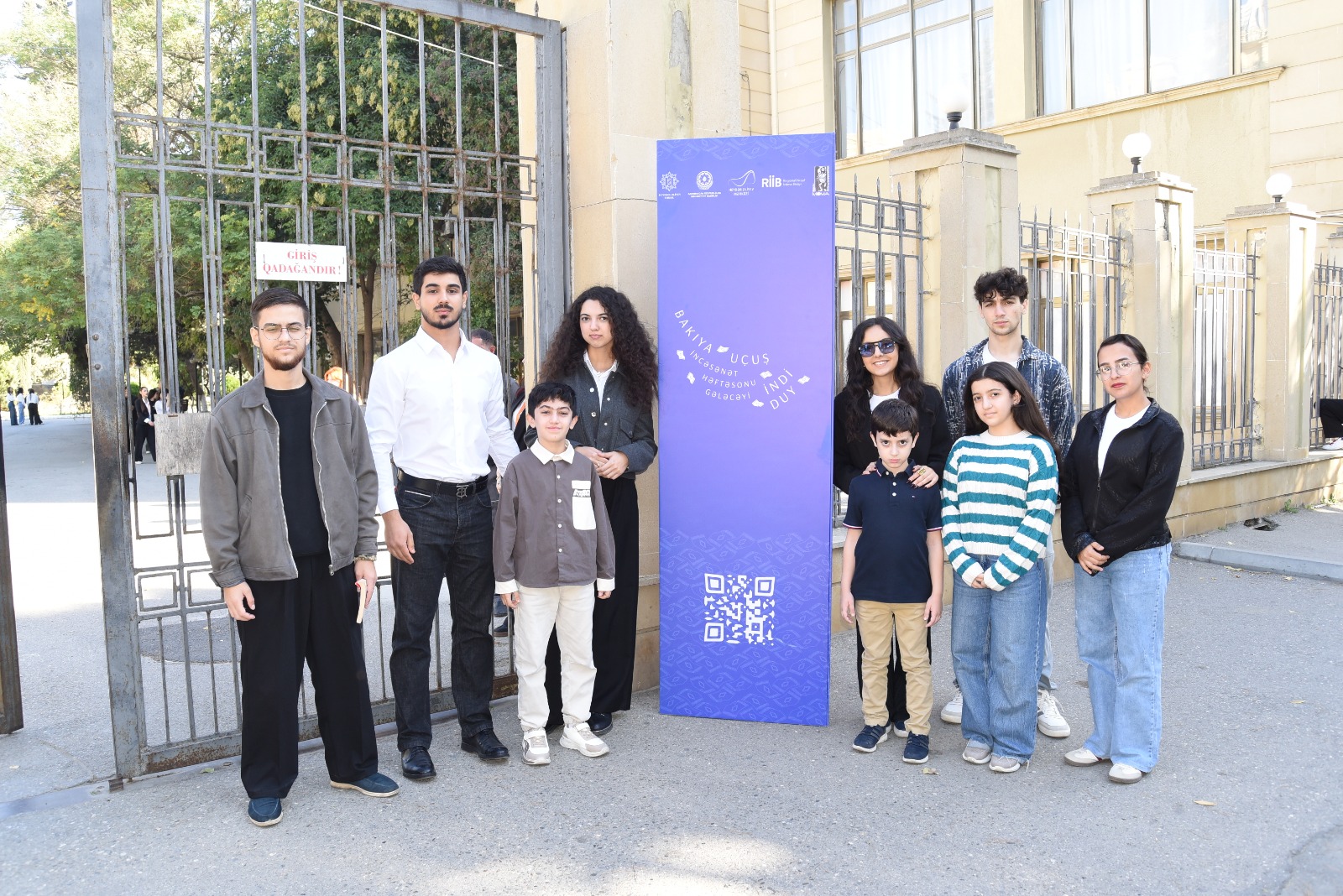 Bakıda "Art Weekend" festivalı çərçivəsində Azərbaycan Dövlət Rəssamlıq Akademiyasında açıq qapı günləri keçirilib (FOTO)