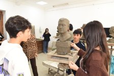 "Art Weekend" festivalı çərçivəsində Rəssamlıq Akademiyasında açıq qapı günləri keçirilib (FOTO)