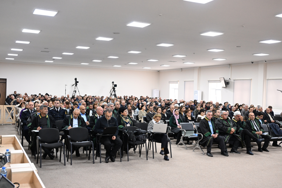 “Onlar beynəlxalq hüquq baxımından müharibə cinayətləri və insanlıq əleyhinə cinayətlər törətmiş şəxslərdir” - Ermənistan vətəndaşlarının məhkəməsində prokurorların çıxışı başladı (FOTO)