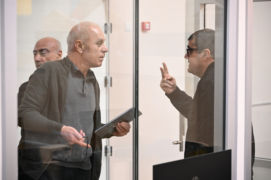 “Onlar beynəlxalq hüquq baxımından müharibə cinayətləri və insanlıq əleyhinə cinayətlər törətmiş şəxslərdir” - Ermənistan vətəndaşlarının məhkəməsində prokurorların çıxışı başladı (FOTO)