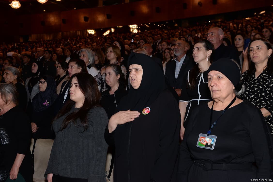 Vətən Müharibəsində qazanılan qələbənin 5 illiyinə həsr olunan "Zəfər andı" adlı ədəbi-bədii gecə keçirilib (FOTO) (YENİLƏNİB)