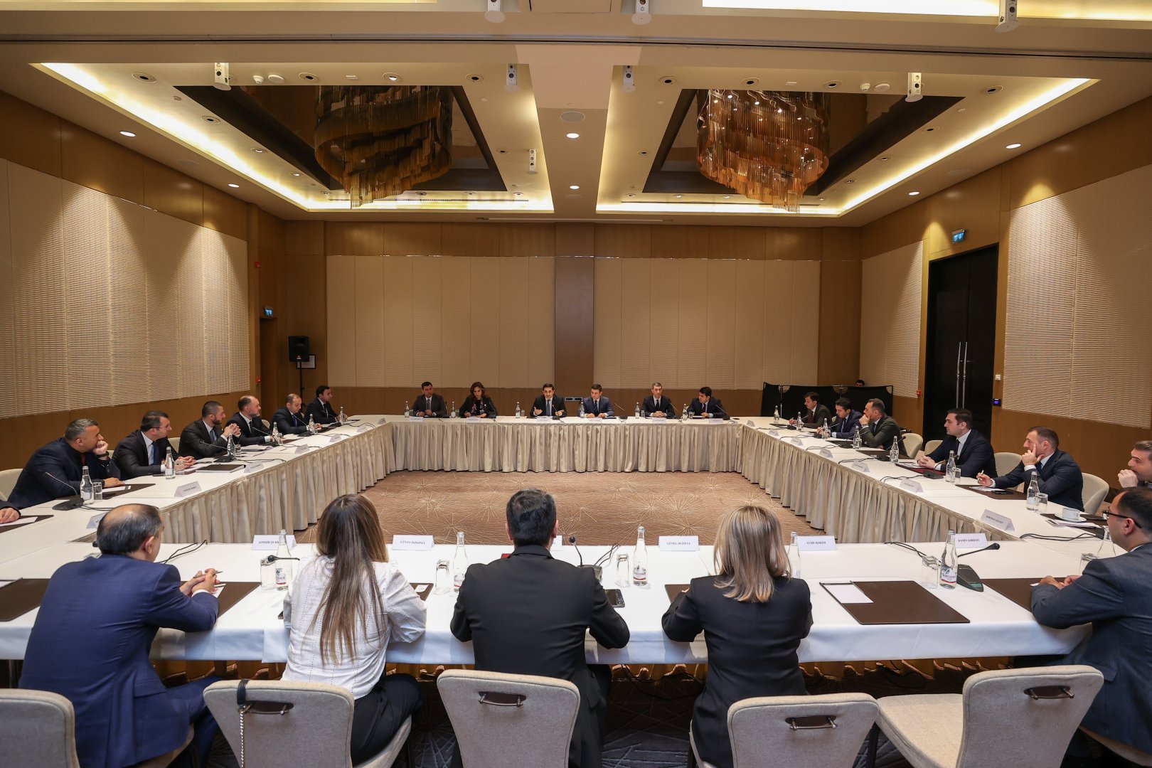 Ədliyyə Nazirliyi və KOBİA biznes assosiasiyalarla görüş keçirib (FOTO)