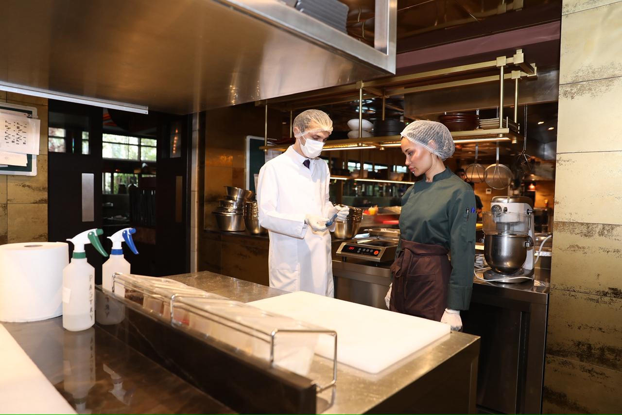 Daha bir restorana “5 ulduz” sertifikatı təqdim edilib (FOTO)