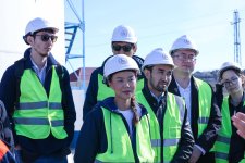 Qazaxıstanın gənc geoloqları Balaxanıdakı neft mədənləri ilə tanış oldu (FOTO)