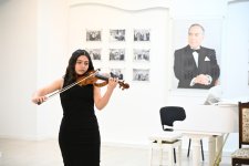 Heydər Əliyev Fondunun vitse-prezidenti Leyla Əliyeva Bülbül adına Orta İxtisas Musiqi Məktəbində olub (FOTO)