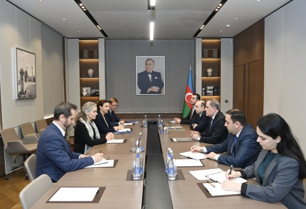 Aİ ilə Azərbaycan-Ermənistan sülh prosesi müzakirə olunub (FOTO)