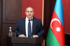 Naxçıvanda bir sıra dövlət orqanlarının qurumlarının mətbuat xidmətlərinin nümayəndələri üçün təlim keçilib (FOTO)