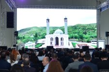 “Konstitusiya və Suverenlik İli”nə həsr olunmuş “Fərqliliyin rəngi” adlı festival keçirilib (FOTO) (YENİLƏNİB)