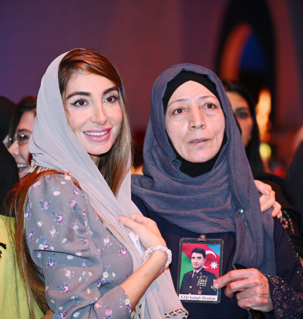 Şəhid analarının iştirakı ilə Vətən müharibəsində Zəfərin 5 illiyinə həsr olunmuş tədbir keçirilib (FOTO)