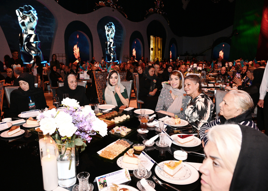 Şəhid analarının iştirakı ilə Vətən müharibəsində Zəfərin 5 illiyinə həsr olunmuş tədbir keçirilib (FOTO)