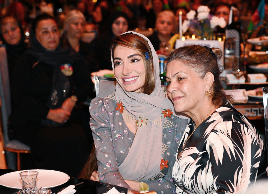 Şəhid analarının iştirakı ilə Vətən müharibəsində Zəfərin 5 illiyinə həsr olunmuş tədbir keçirilib (FOTO)