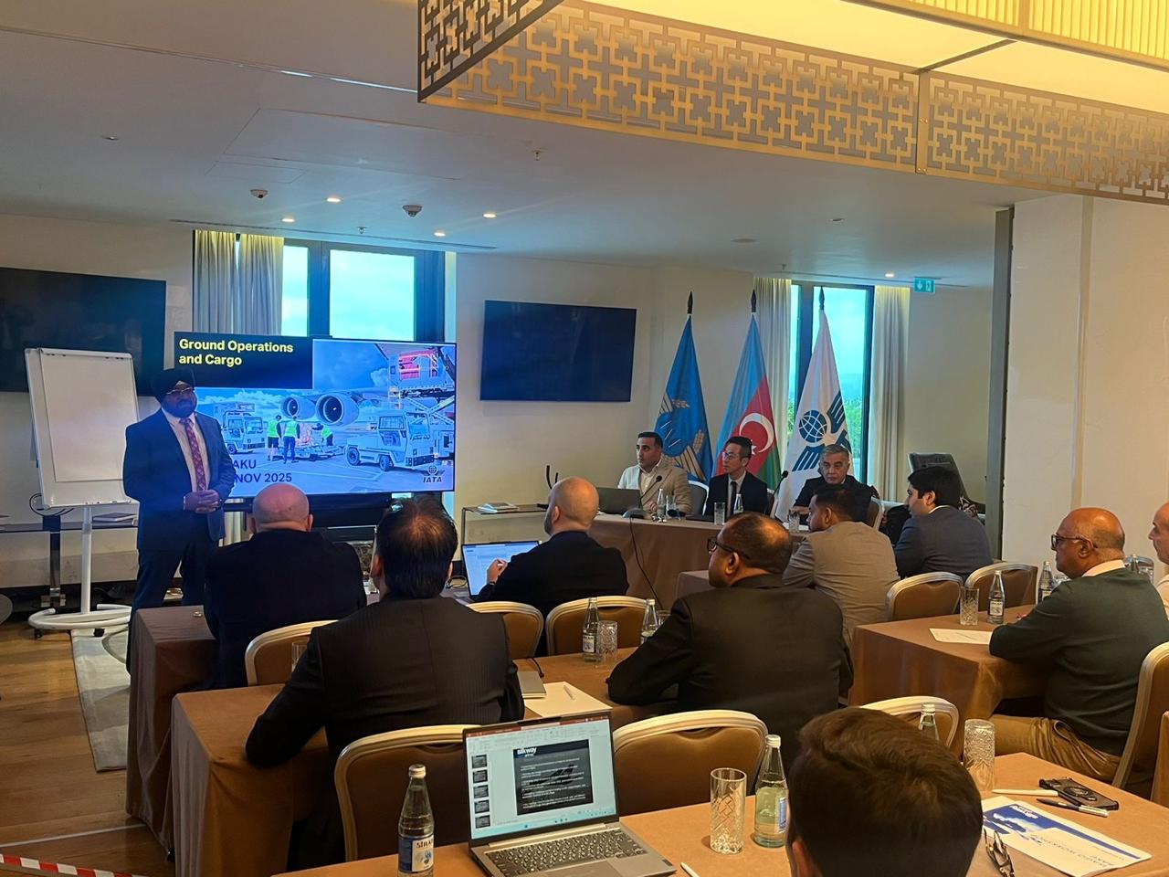 Aviasiya və Hava Məkanından İstifadə üzrə Dövlətlərarası Şura Beynəlxalq Hava Nəqliyyatı Assosiasiyası ilə birlikdə Bakıda yerüstü və yük xidmətləri üzrə seminar keçirib (FOTO)