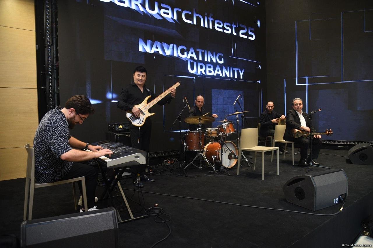 ADA Universiteti nəzdində fəaliyyət göstərən İtaliya-Azərbaycan Universitetinin yeni kampusunda "Baku Archifest 2025" festivalının təntənəli açılışı olub (FOTO)