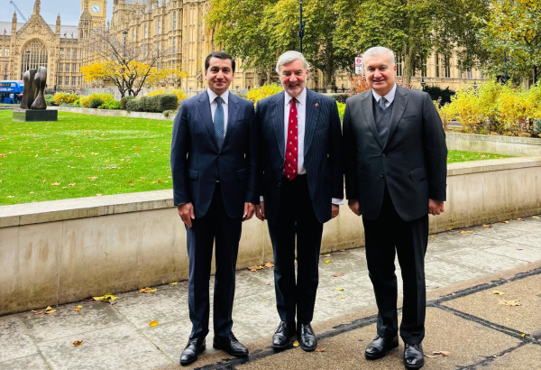 Böyük Britaniya ilə biznes və investisiya əlaqələrinin genişləndirilməsi müzakirə olunub (FOTO)