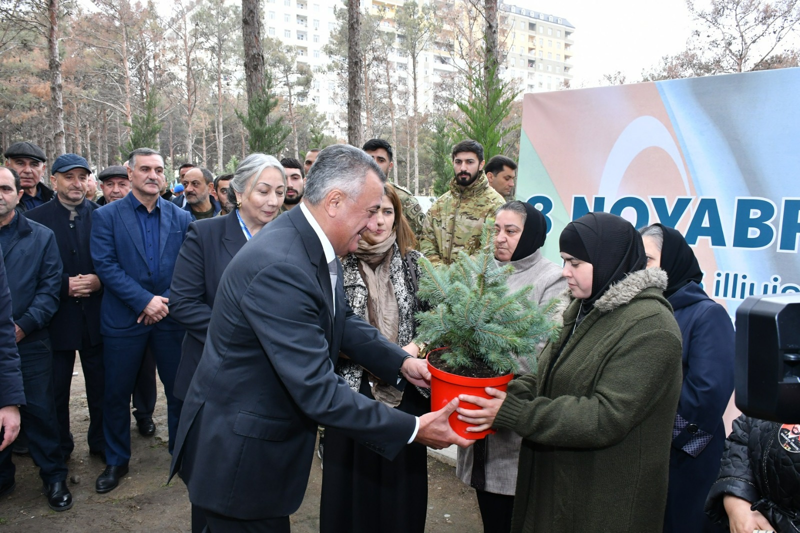 Abşeronda Zəfər Günü ilə əlaqədar ağacəkmə aksiyası keçirilib (FOTO)