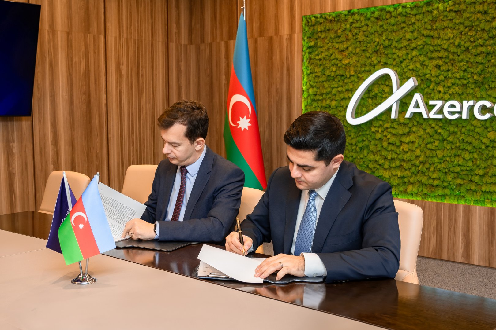 Azercell və Müdafiə Nazirliyi arasında əməkdaşlıq memorandumu imzalandı (FOTO)