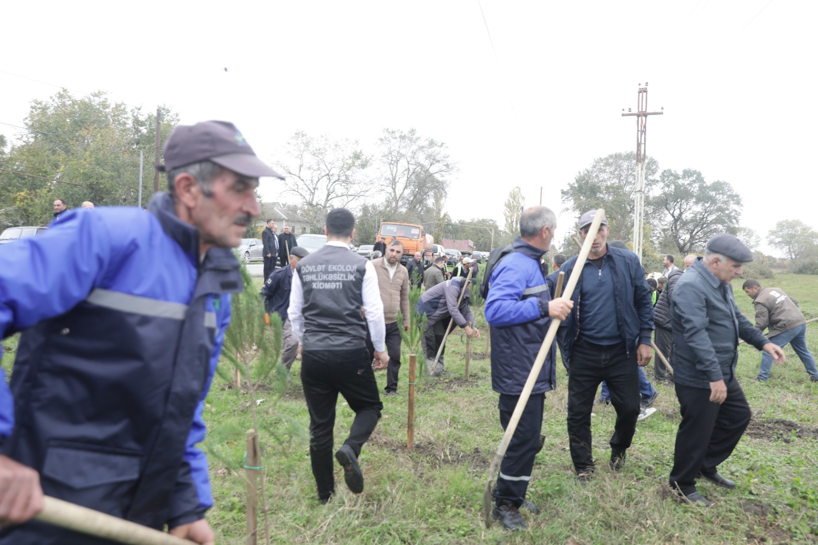 Xaçmazda Zəfər Günü münasibətilə kütləvi ağacəkmə aksiyası keçirilib (FOTO)