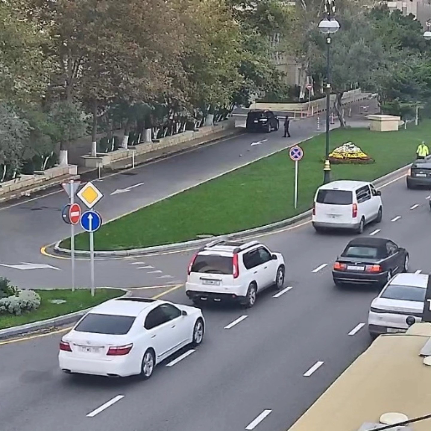 Sürücülərin NƏZƏRİNƏ: Bakıda bu yollarda sıxlıq var - SİYAHI (FOTO)