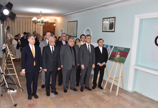 Təbrizdə Zəfər Günü ilə bağlı tədbir keçirilib (FOTO)