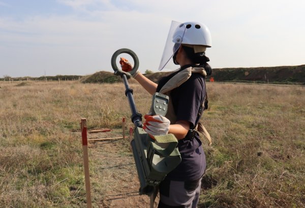 Qadın minaaxtaranların qəbuluna başlanılıb