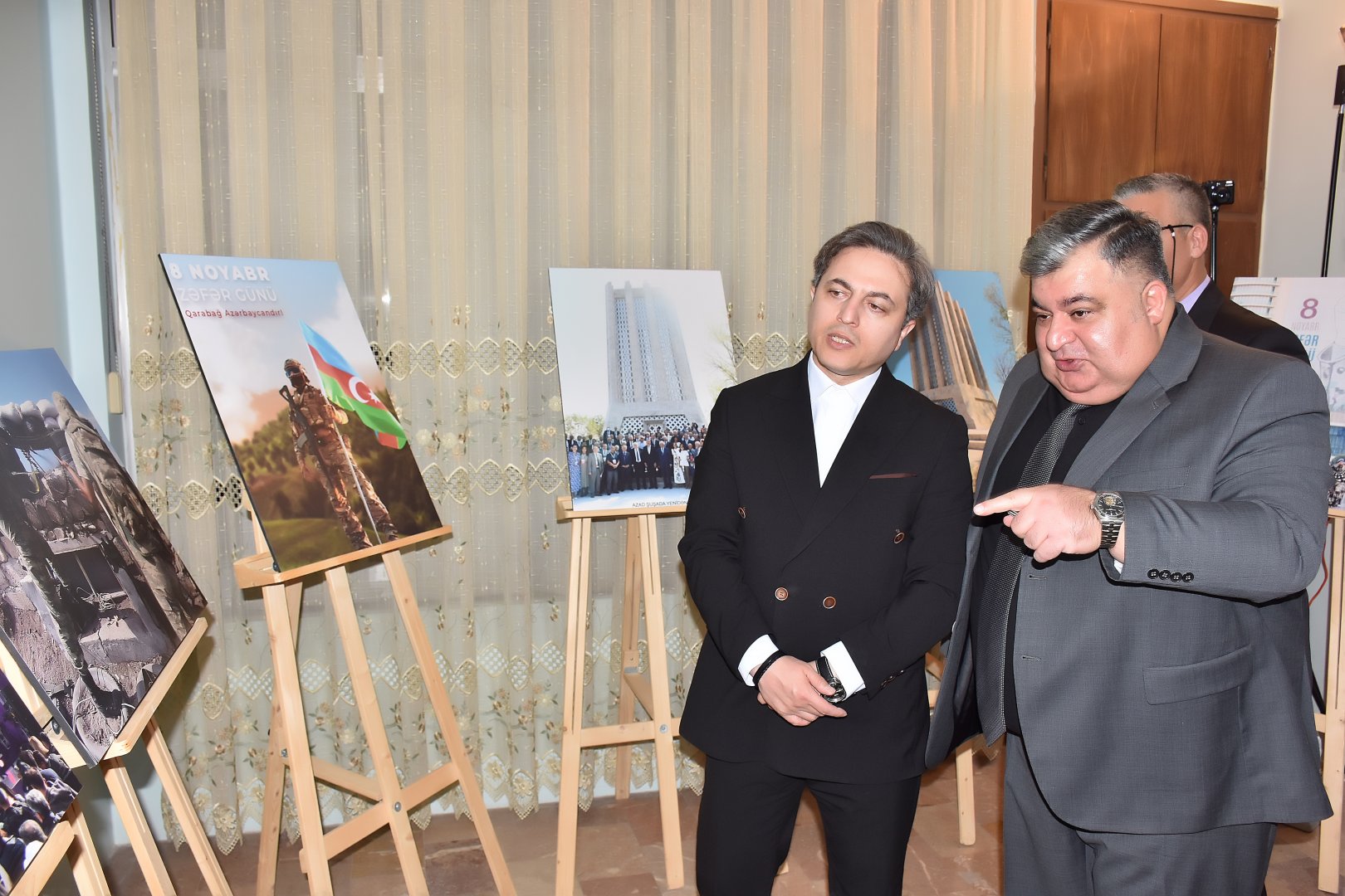 Təbrizdə Zəfər Günü ilə bağlı tədbir keçirilib (FOTO)